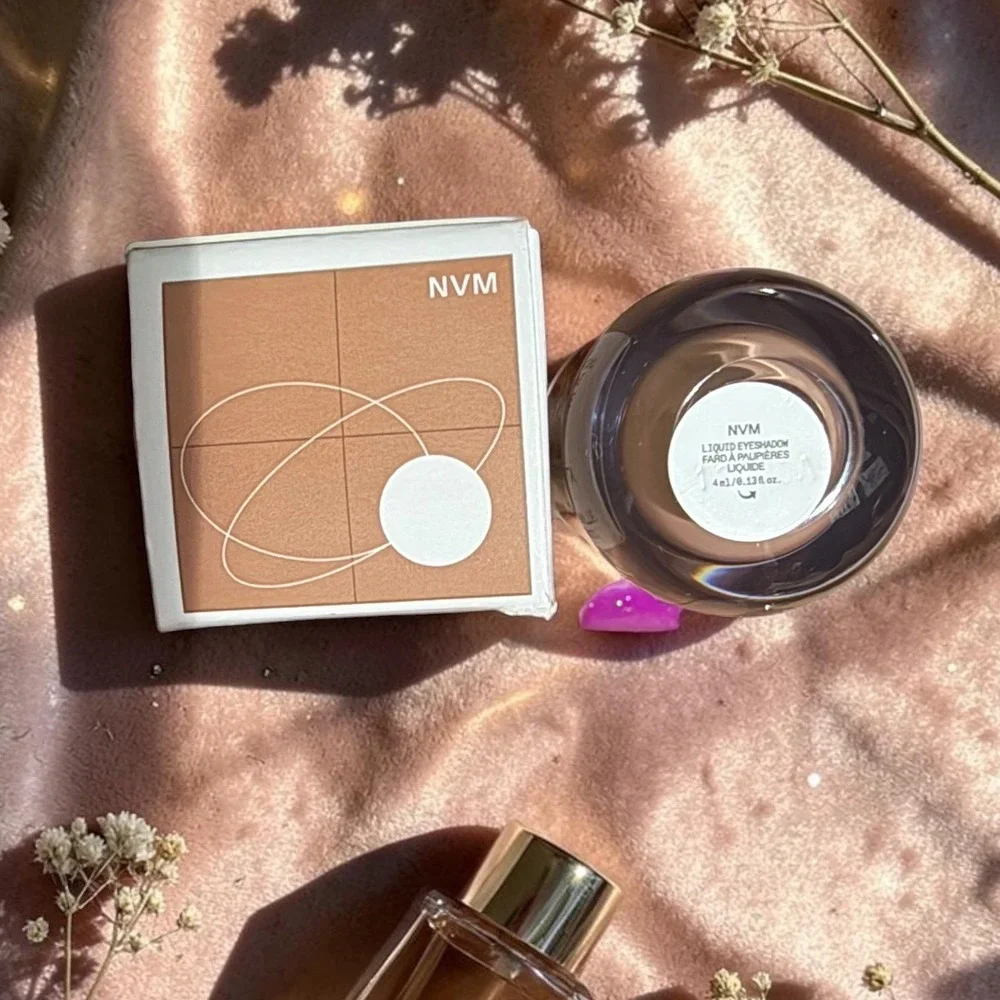 r.e.m. beauty - Midnight Shadows Liquid Eyeshadow - Shade: 